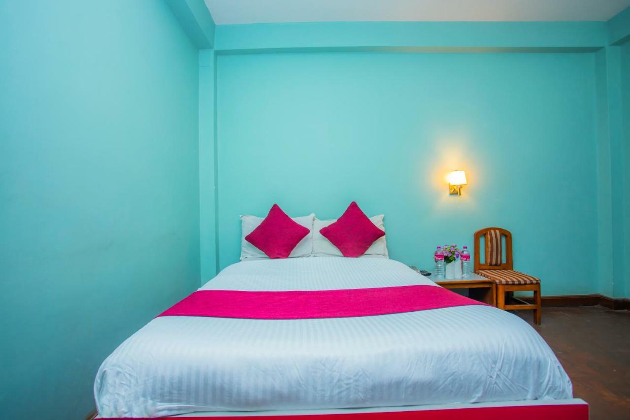 Spot On 445 New Hotel Natureland Pokhara Eksteriør billede