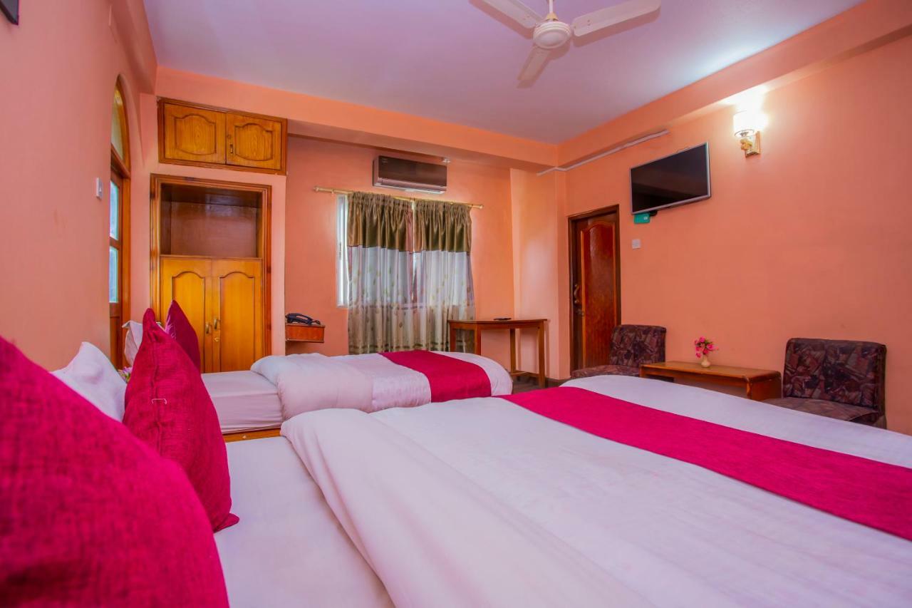 Spot On 445 New Hotel Natureland Pokhara Eksteriør billede